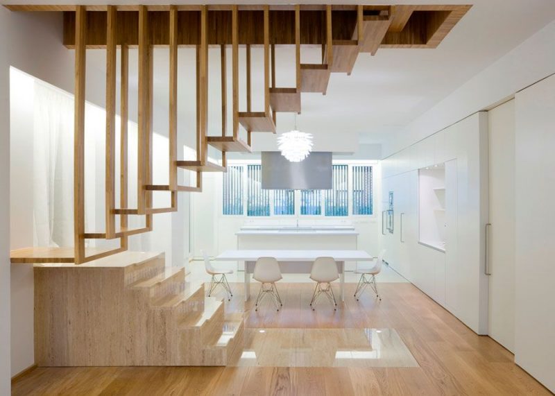 escalera modernista