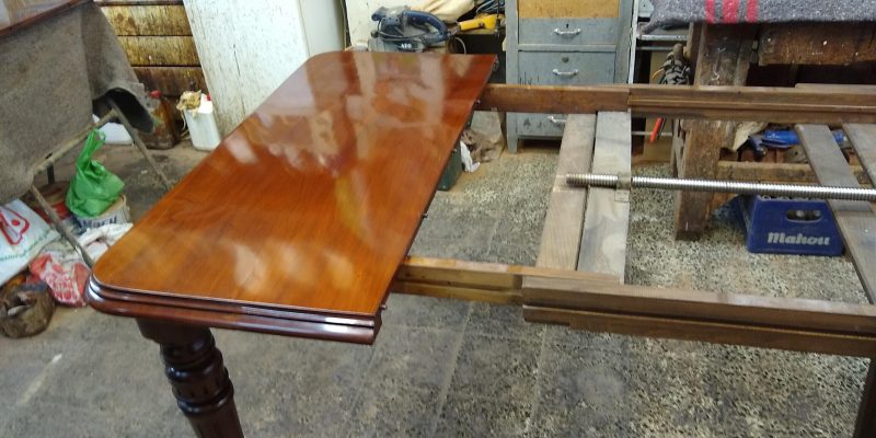 Restauración Mesa Comedor estilo victoriano extensible