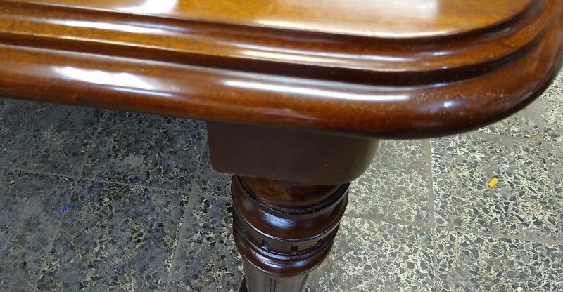 Mesa Comedor estilo victoriano extensible