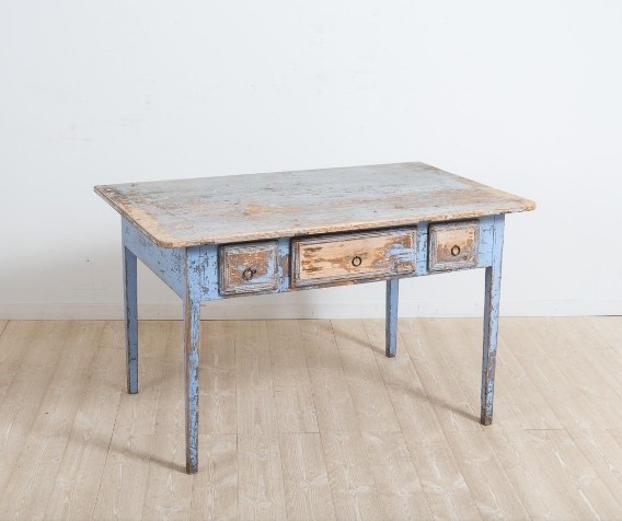 MESA AUXILIAR ESTILO PROVENZAL