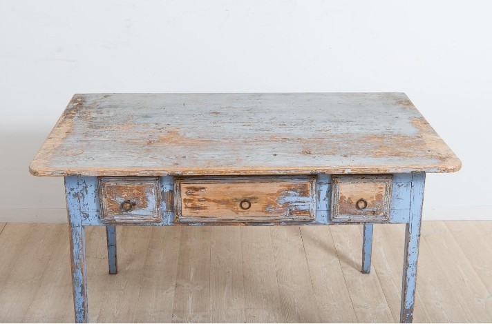 MESA AUXILIAR ESTILO PROVENZAL