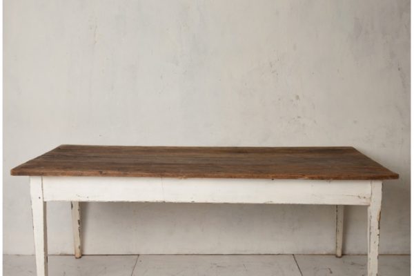 Mesa de trabajo en pino viejo