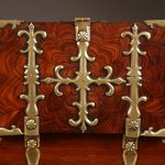 Restauraci&oacute;n de Una caja fuerte en madera de palo violeta