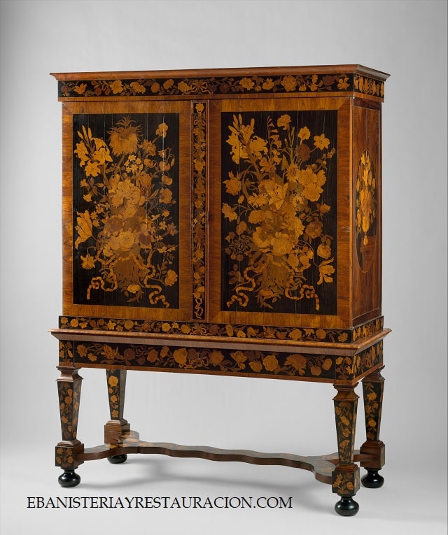 MARQUETERIA FLORAL CLASICA